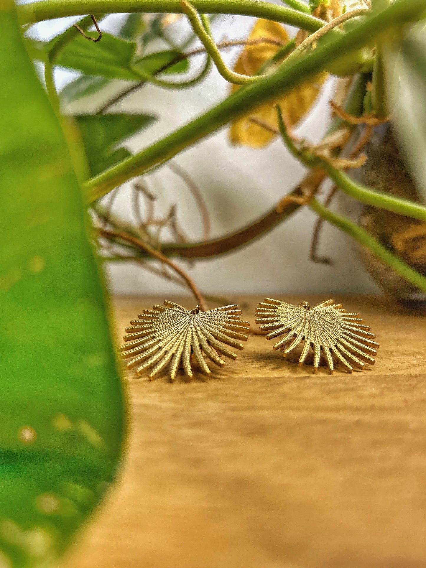 Les boucles d’oreilles “corail“